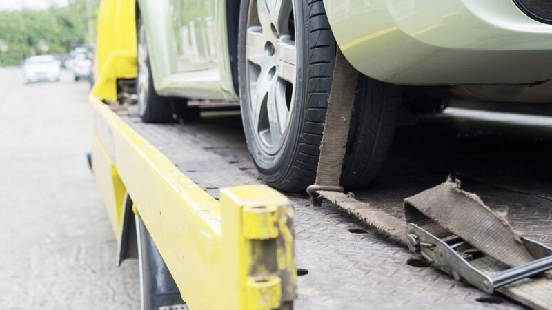 Jakie problemy ze sobą niesie transport pojazdów i maszyn